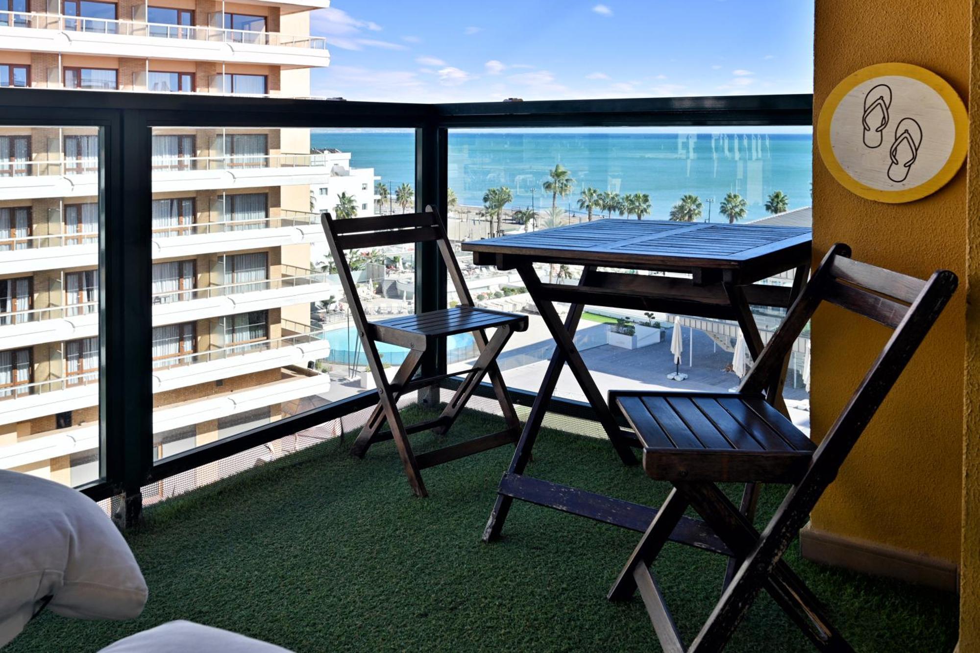 Love Rent4 Malaga Playa Del Bajondillo Torremolinos Exterior photo