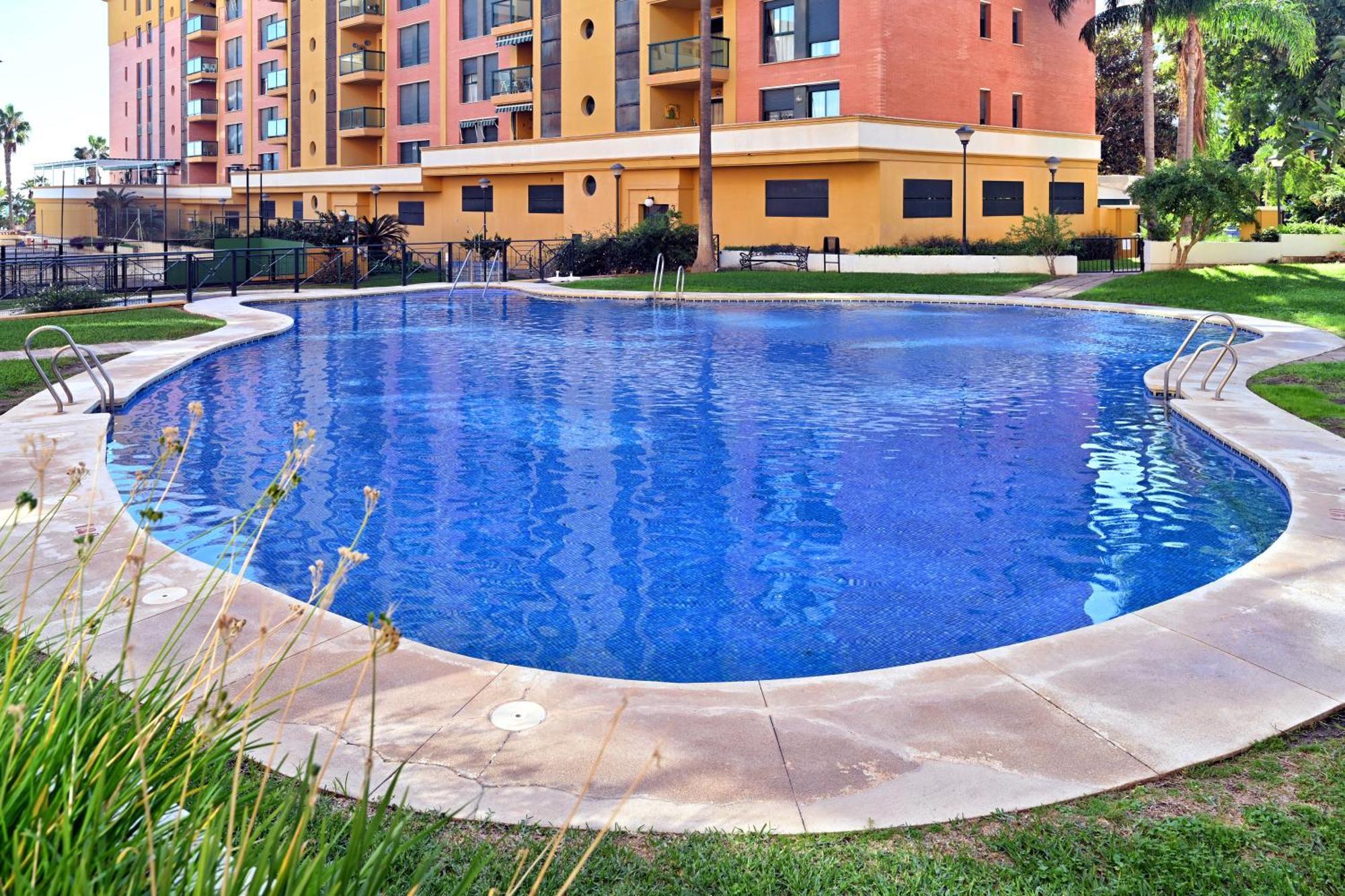 Love Rent4 Malaga Playa Del Bajondillo Torremolinos Exterior photo